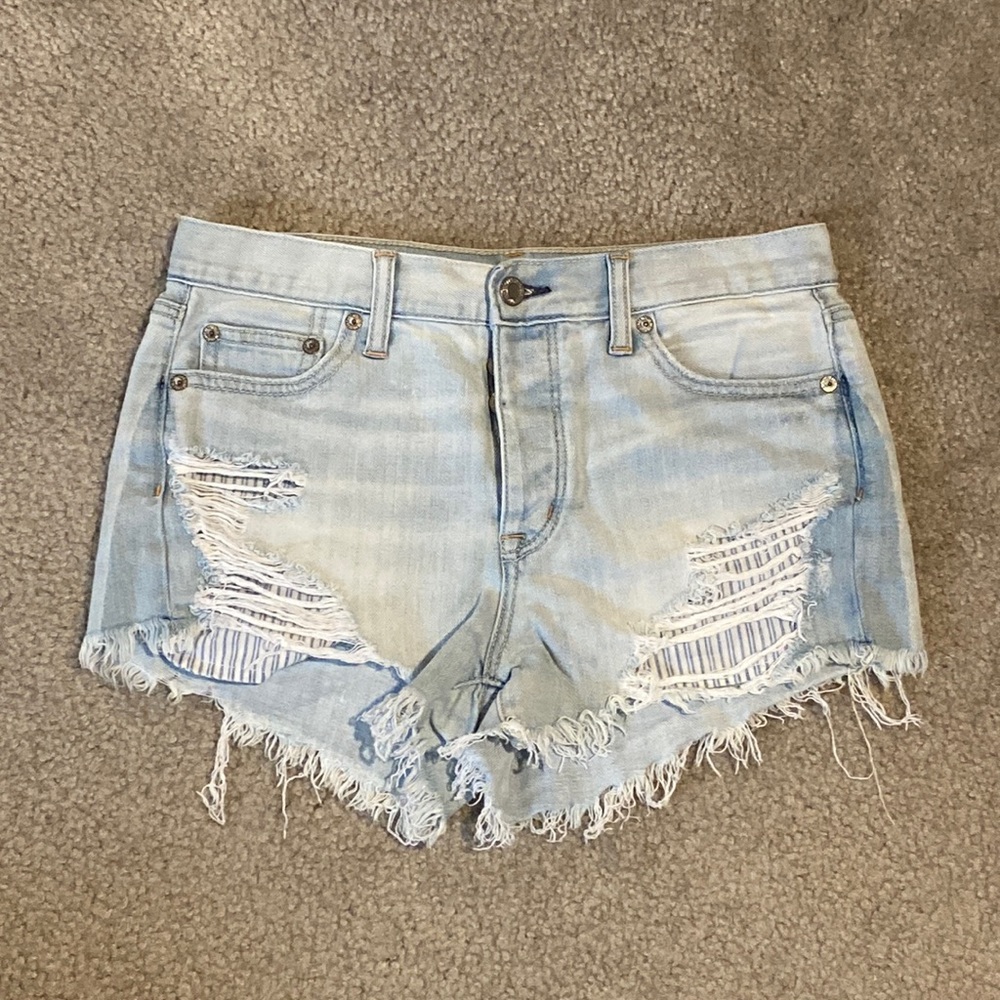American Eagle Vintage Hi-Rise Festival Jean Shorts Size 4